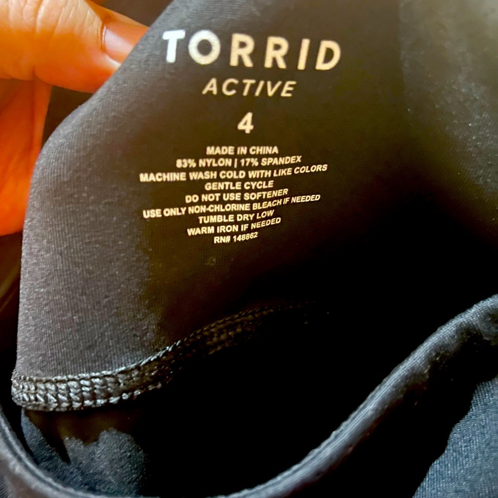 Like new Torrid active leggings with pockets - 4X